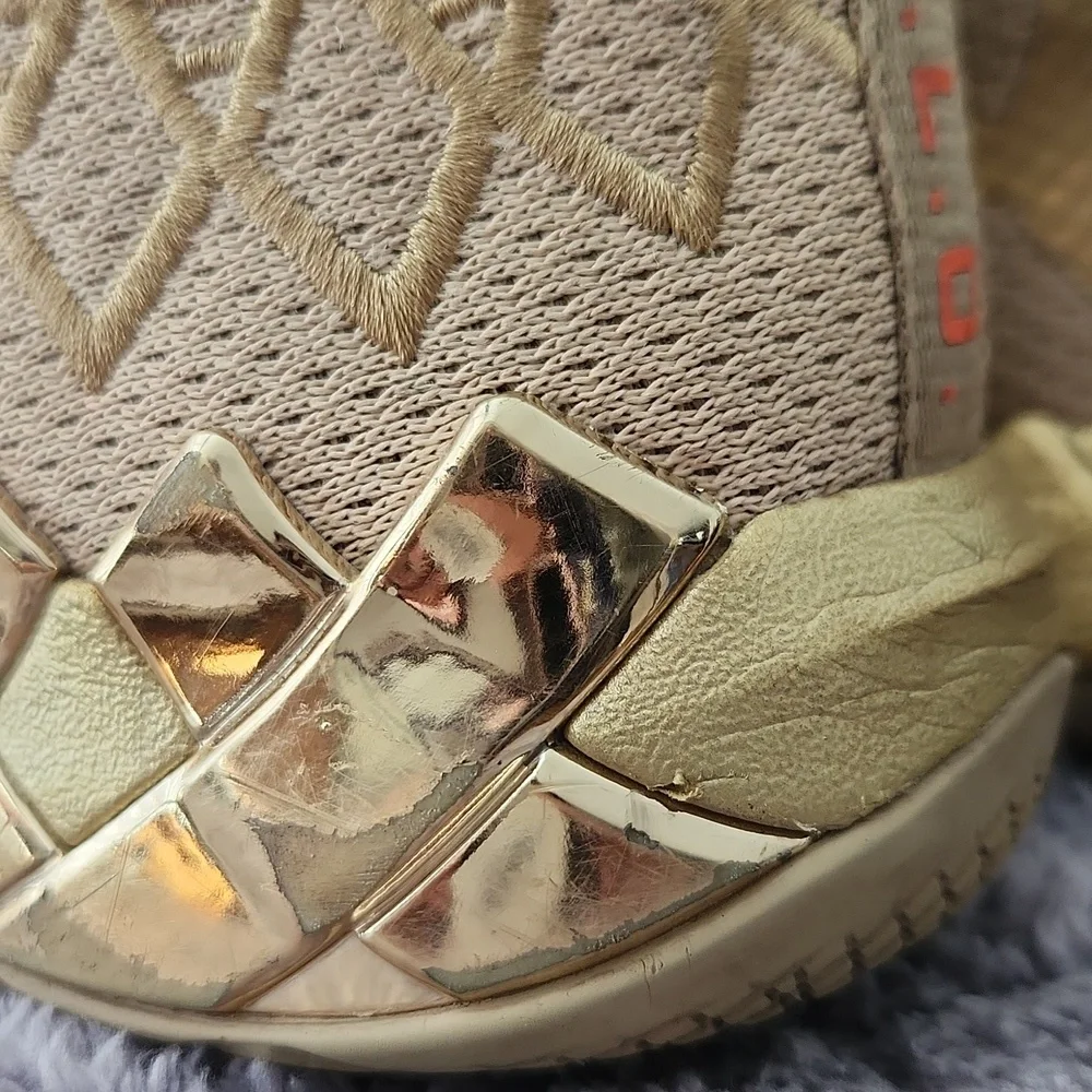 Puma MB.01 Golden Child LeMELO
